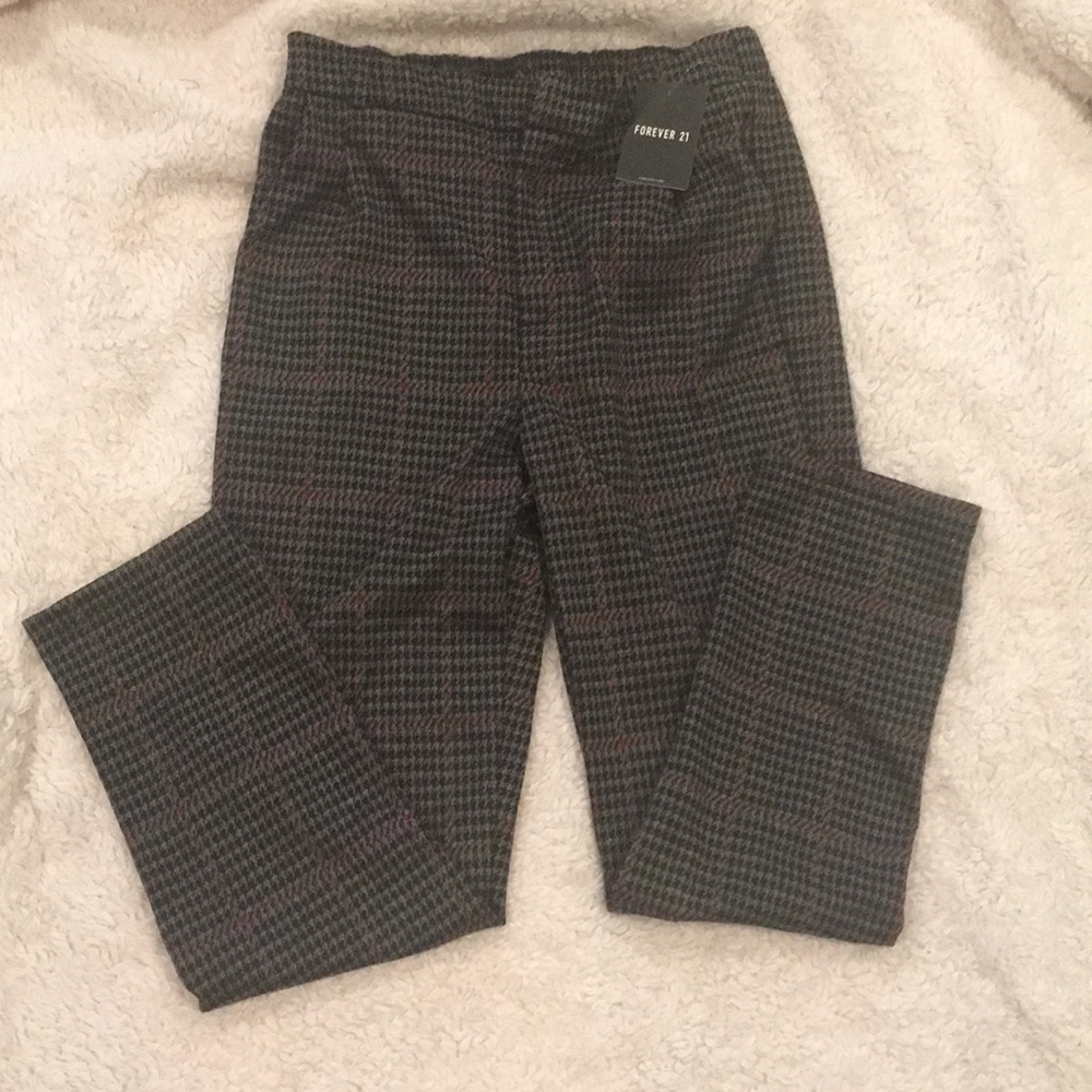 Forever 21 Houndstooth Plaid Knit Ankle Pants